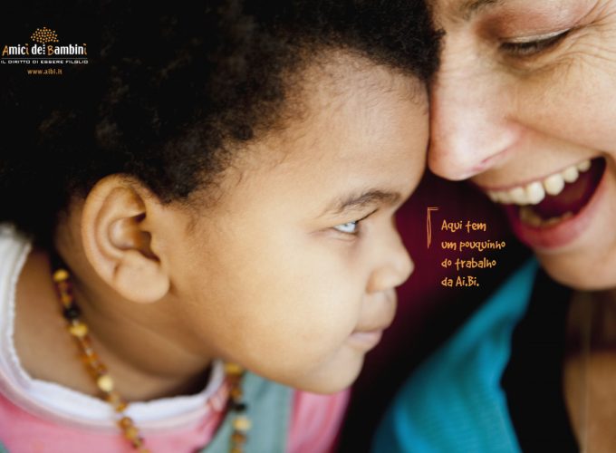 Cape Town, Western Cape, South Africa --- Little African girl (2) with older (German) white mother. --- Image by © Brooke Fasani Auchincloss/Corbis